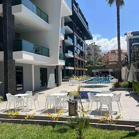 In Royalgarden Means Life Apartamento