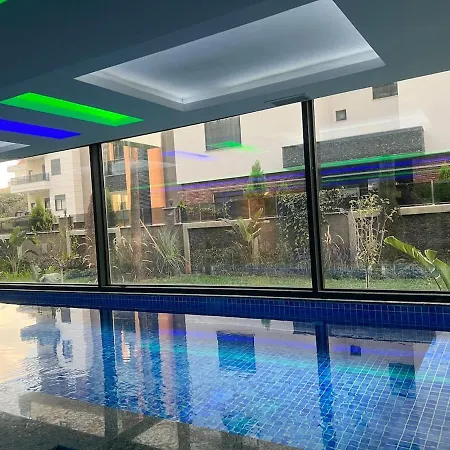 In Royalgarden Means Life Apartamento